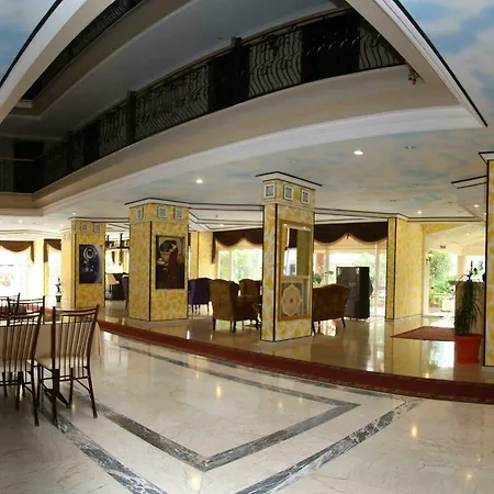 Club Dorado Hotell 3*