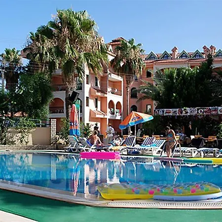 Hotel Club Dorado 3*